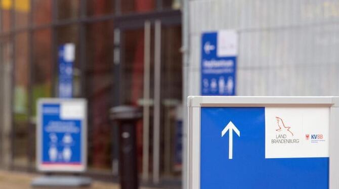 Soeren Stache/dpa-Zentralbild/POOL/dpa Impfzentrum