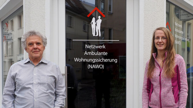 Die Nawo-Mitarbeiter Herbert Mang und Eva Danso werden aktiv, wenn Mietern der Wohnungsverlust droht. Dass sie einen "tollen Job