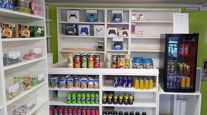 Vor allem japanische Süßigkeiten gibt es jetzt in dem Nürtingher Game-Store-Laden.
