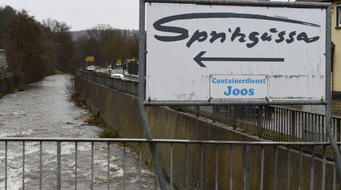 Mehr Wasser als normal in der Echaz zwischen Wannweil und Kirchentellinsfurt.