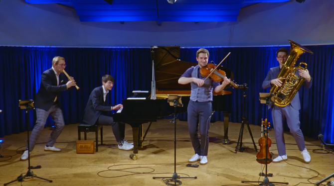 Die Hanke Brothers beim Stream aus der Zehntscheuer: Von links David (Blockflöte), Jonathan (Klavier), Lukas (Bratsche) und Fabi