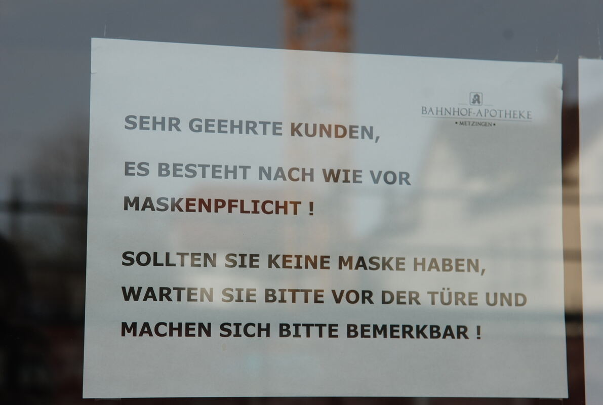 Wenn einer keine Maske hat.