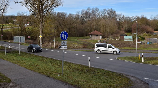 Der Kreuzungsbereich zwischen Belsen, Bästenhardt und Bad Sebastiansweiler ist zwischen März und Mai wegen Bau einer Überquerung