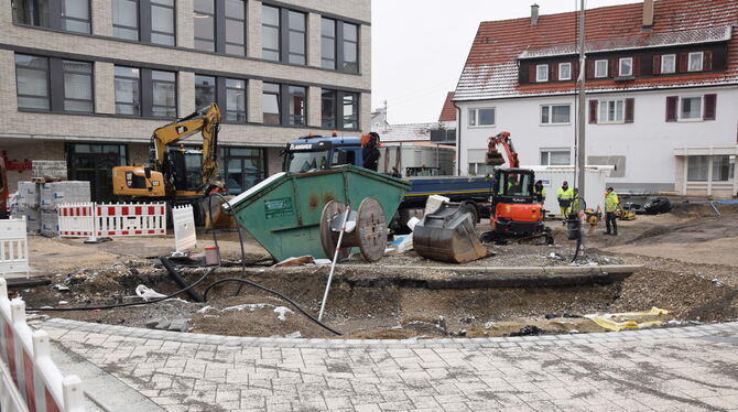 Die Entwicklung der Stadtmitte in Mössingen wird weiter vorangetrieben: Es entstehen neue Aufenthaltsflächen.   FOTO: LENSCHOW