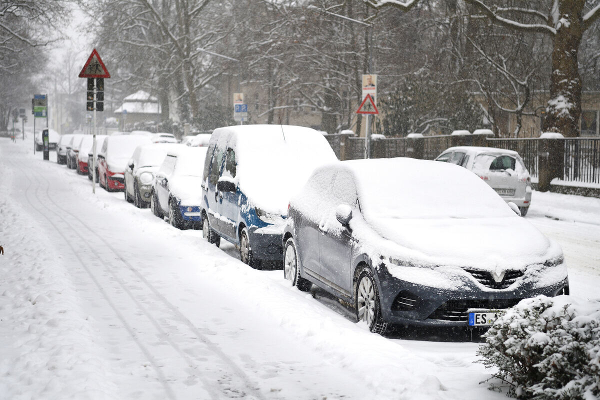 Autos Charlottenstraße Winter