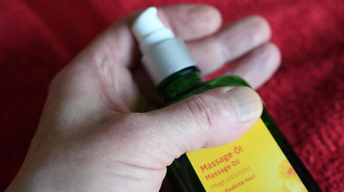 Eine Ganzkörpermassage ist etwas sehr Liebevolles und Verbindendes.