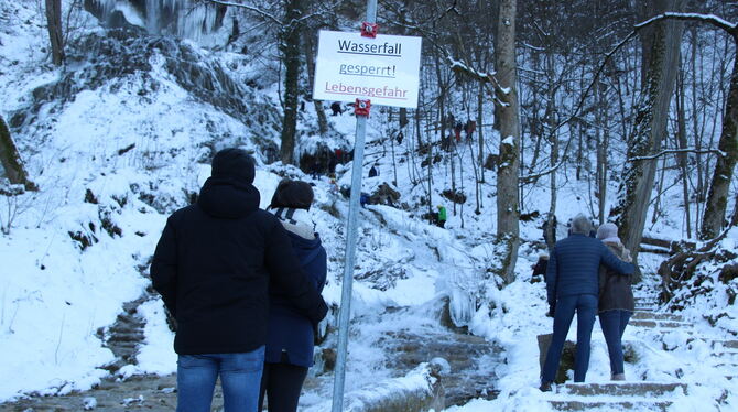 Der Auf- und Abstieg zum Uracher Wasserfall war am Wochenende wegen Lebensgefahr gesperrt