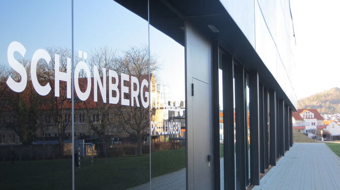 Corona-Schnelltestzentrum Schönberghalle Pfullingen Corona-Schnelltestzentrum in der Schönberghalle Pfullingen