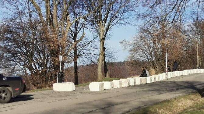 Auch als Sitzplatz geeignet: Die Stadt versucht mit verschiedenen Maßnahmen, die Poserszene am Ursulaberg-Spielplatz zu vergraul