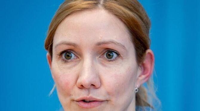 Sandra Ciesek Sandra Ciesek