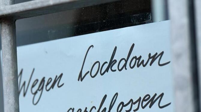 »Wegen Corona geschlossen« »Wegen Corona geschlossen«