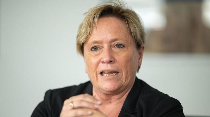 Susanne Eisenmann (CDU) gibt ein Interview