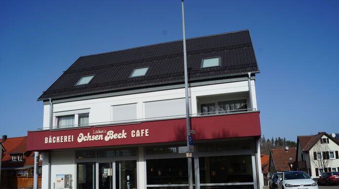 Verkaufsstellen und Backstube der Bäckerei Ochsenbeck Münsingen laufen wieder.