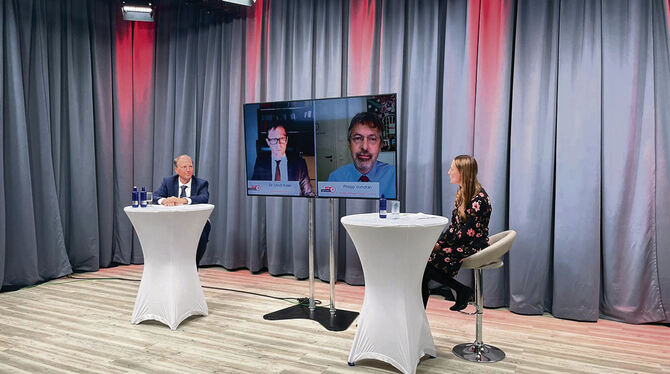 Diskussion der Kreissparkasse Reutlingen mit Uwe Burkert (links) und Cornelia Frey sowie den zugeschalteten Ulrich Kater (links)