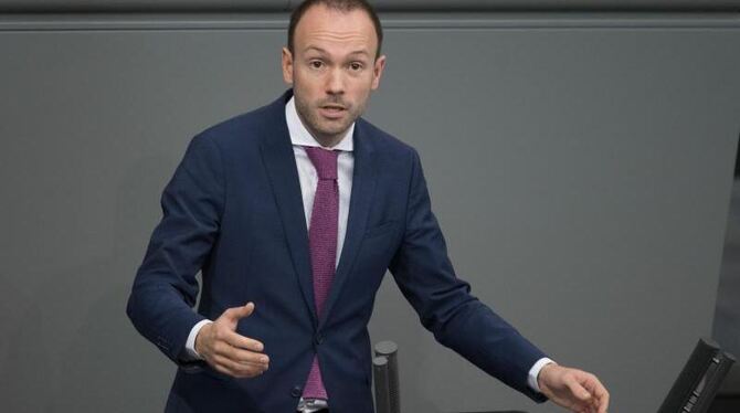 Nikolas Löbel Nikolas Löbel