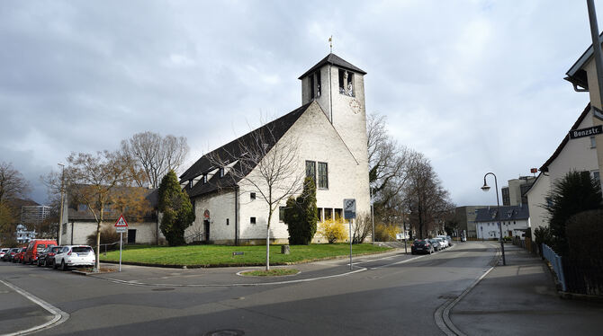 Die Christuskirche soll – ergänzt mit Neubauten auf dem angrenzenden Areal – zum Diakonischen Zentrum werden. FOTO: PIETH