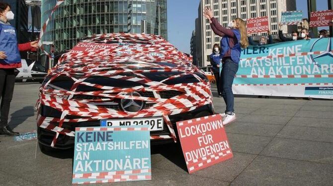 Protestveranstaltung zur Hauptversammlung der Daimler AG Protestveranstaltung zur Hauptversammlung der Daimler AG