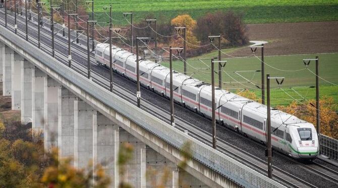 Züge werden auf Ökostrom umgestellt Züge werden auf Ökostrom umgestellt