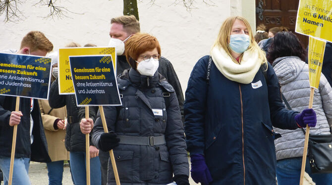 Marsch Des Lebens Nach Tubingen Erinnert An Opfer Des Holocaust Kreis Tubingen Reutlinger General Anzeiger Gea De
