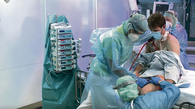 Wer eine Operation vor sich hat, sollte geimpft werden. FOTO: UKT/SECTIOCHIRURGICA