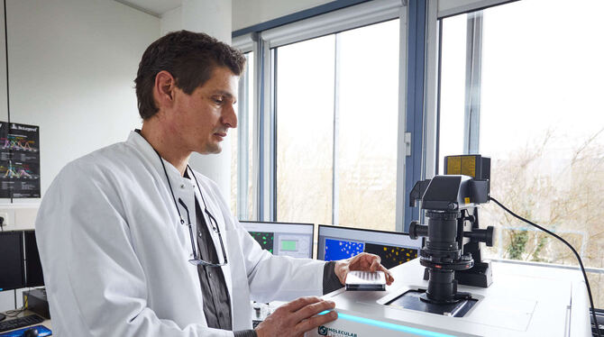 Allzweck-Waffe Eiweiß: Die Proteine, die Professor Ulrich Rothbauer am NMI in Reutlingen herstellt, lassen sich für die Diagnose