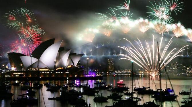 Malerisch - das Feuerwek über der berühmten Oper von Sydney. Foto: Nikki Short