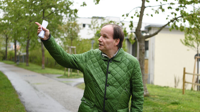 »Der Baumbestand bleibt selbstverständlich erhalten«: Auf der ehemaligen Bahntrasse wird es nicht nur einen Radschnellweg, sonde »Der Baumbestand bleibt selbstverständlich erhalten«: Auf der ehemaligen Bahntrasse wird es nicht nur einen Radschnellweg, sonde