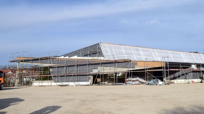 Schon beim Bau der Sonnenbühler Sporthalle in Genkingen ist eine Fotovoltaikanlage mit vorbereitet worden. FOTO: PACHER