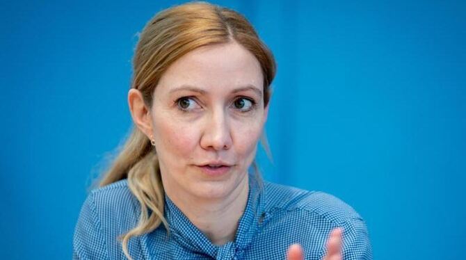 Sandra Ciesek Sandra Ciesek