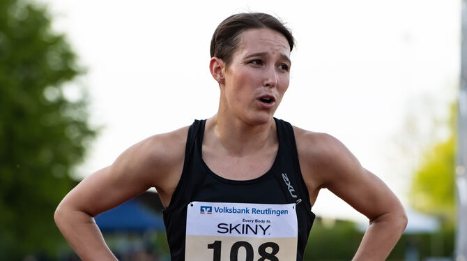 Den 26. Mai mit der Olympia-Qualifikation fest im Visier: Profi-Triathletin Anja Knapp nach dem 3 000-Meter-Rennen beim Läuferme