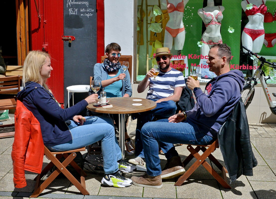 Stadt-2505-3Cafe opening-Niethammer