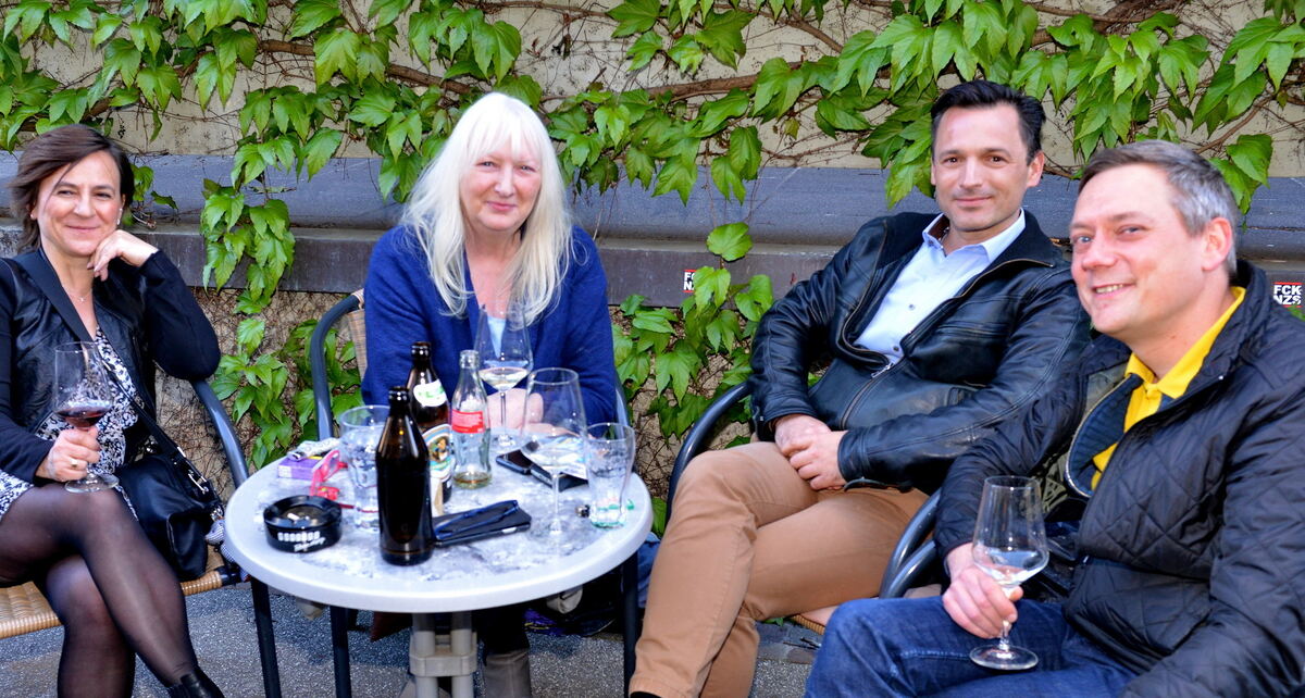 Stadt-2505-18Cafe opening-Niethammer