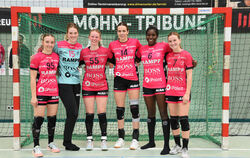 Noch das Spiel in Bensheim – dann endet ihre Zeit bei der TuS Metzingen (von links): Dorina Korsos, Madita Kohorst, Tamara Hagge