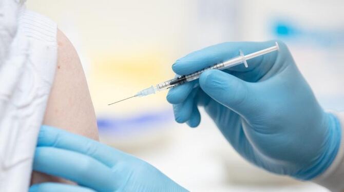 Debatte um Corona-Impfung bei Kindern Debatte um Corona-Impfung bei Kindern