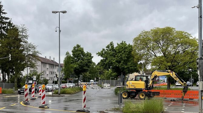 Die Baustelle an der Kreuzung Schieferstraße/Heppstraße. Die Baustelle an der Kreuzung Schieferstraße/Heppstraße.