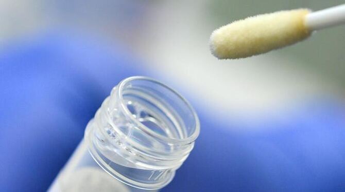 Corona-Teststäbchen Corona-Teststäbchen