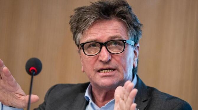 Manfred Lucha (Grüne), Gesundheitsminister in Baden-Württemberg Manfred Lucha (Grüne), Gesundheitsminister in Baden-Württemberg