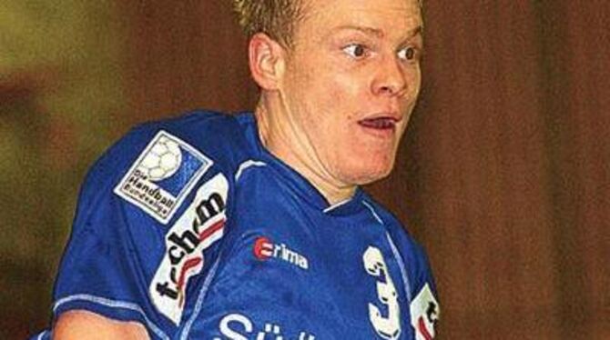 Umworben: VfL-Rechtsaußen Alexander Trost.  FOTO: NIETHAMMER