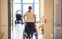 Die Pflegeimpfpflicht in Deutschland ist umstritten.