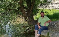 Viel Licht, ein bisschen Schatten: Bezirksbürgermeister Friedemann Rupp ist zufrieden mit den Umfrageergebnissen. FOTO: NIETHAMM