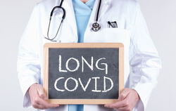 Long Covid Arzt Schild