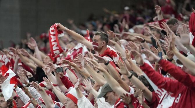 Fußball EM - Russland - Dänemark