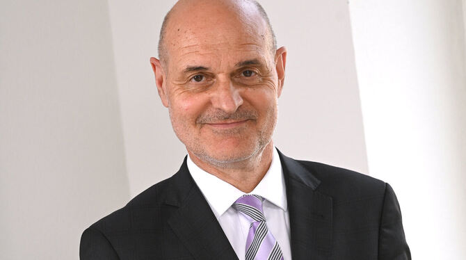 Professor Peter Kremsner Professor Peter Kremsner