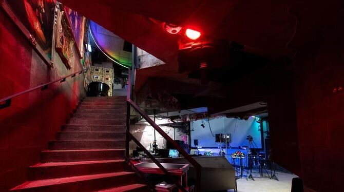 Blick in einen geschlossenen Club Blick in einen geschlossenen Club