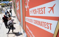Erst testen, dann fliegen: In einem Corona-Testzentrum in Leipzig werden neben PCR-Tests auch kostenlose Schnelltests angeboten.