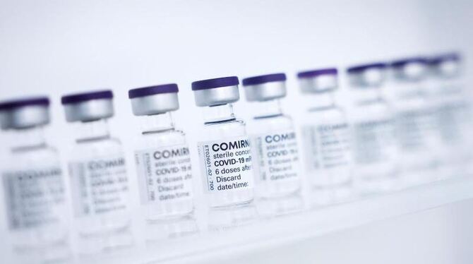 Corona-Impfstofffläschchen