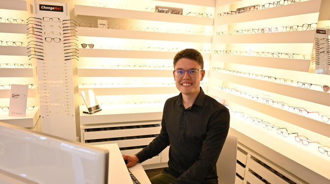 Benjamin Moldt aus Mössingen wollte erst Grundschullehrer werden, hat sich nun aber doch für eine Lehre als Optiker entschieden.
