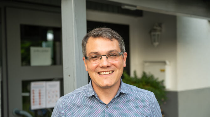 Dirk Abel, Vorsitzender der Sportvereinigung Mössingen, will das Langgass-Gelände nur unter Bedingungen verlassen.  FOTO: EBER