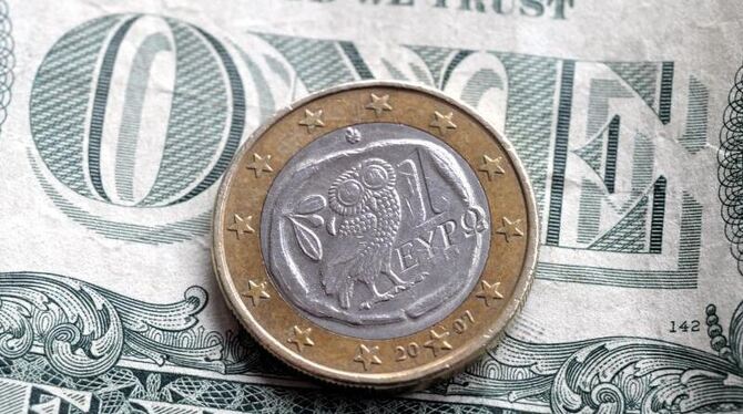 Während die Eurozone auf eine weitere Lockerung zusteuert, bewegt sich die US-Notenbank auf eine Straffung ihrer Geldpolitik