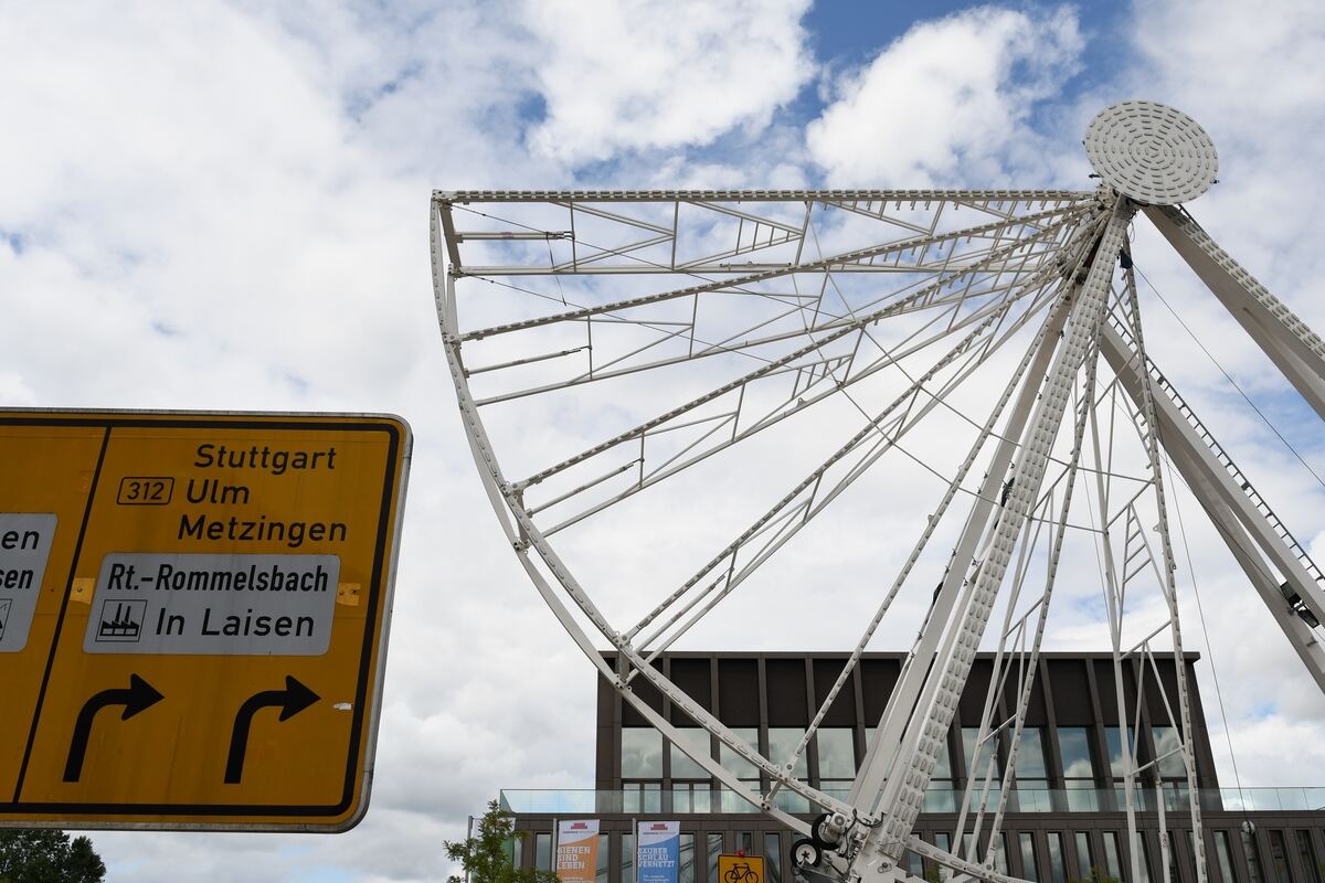 aufbau_riesenrad_reutlingen_2021_zen_21